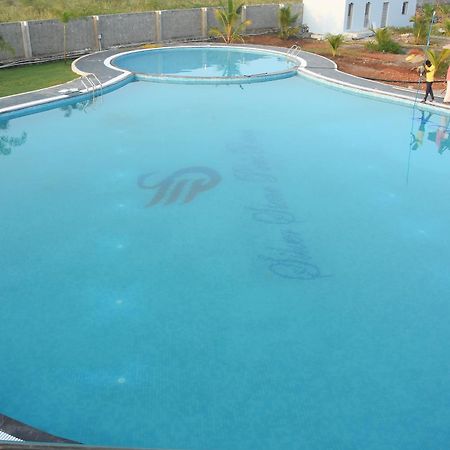 Silver Stone Park Resort, Kovilpatti Dış mekan fotoğraf